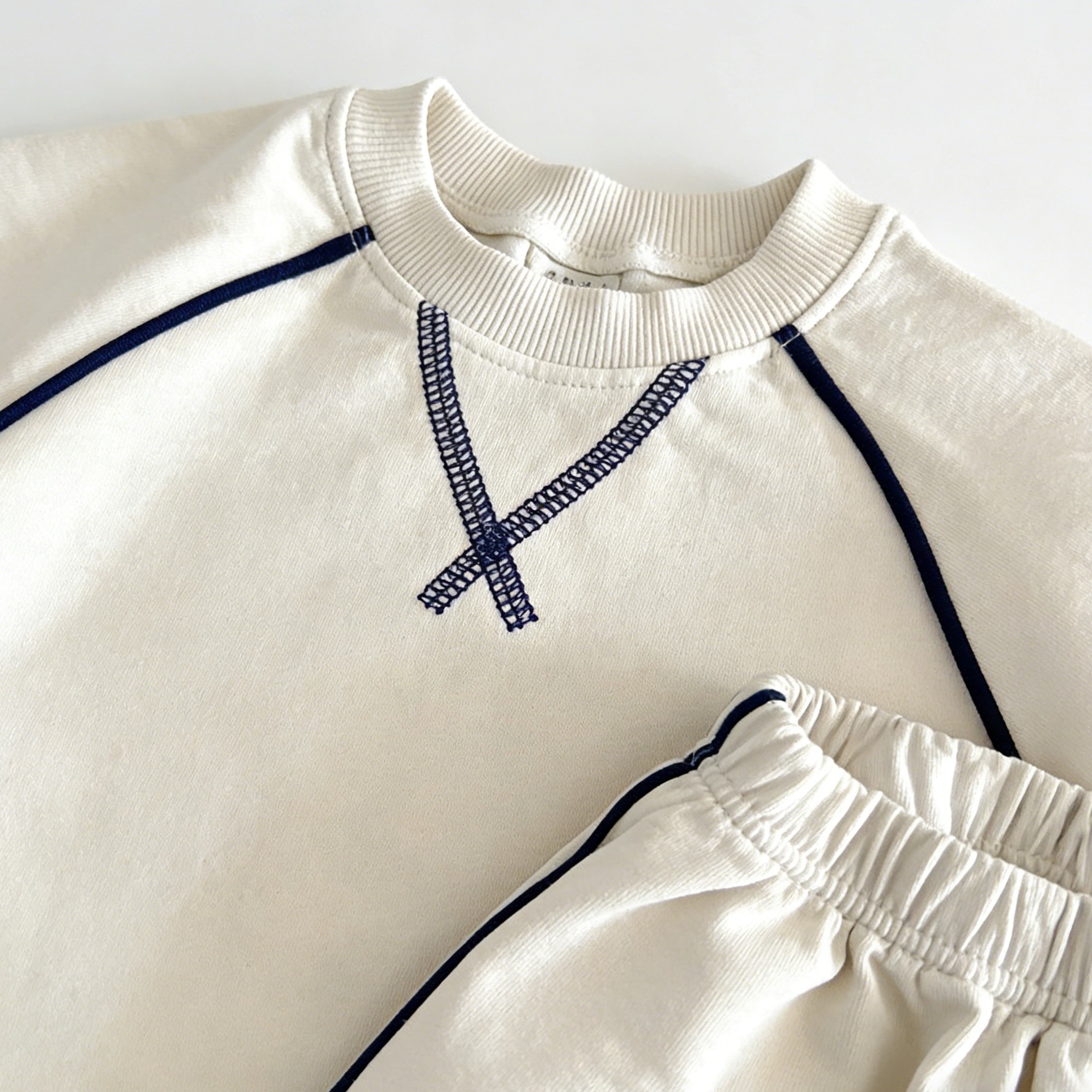 Men's Contrast Stitch Raglan Sleeve Tracksuit