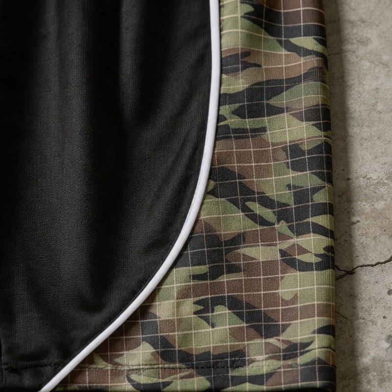 Men's Camouflage Applique Capri Pants