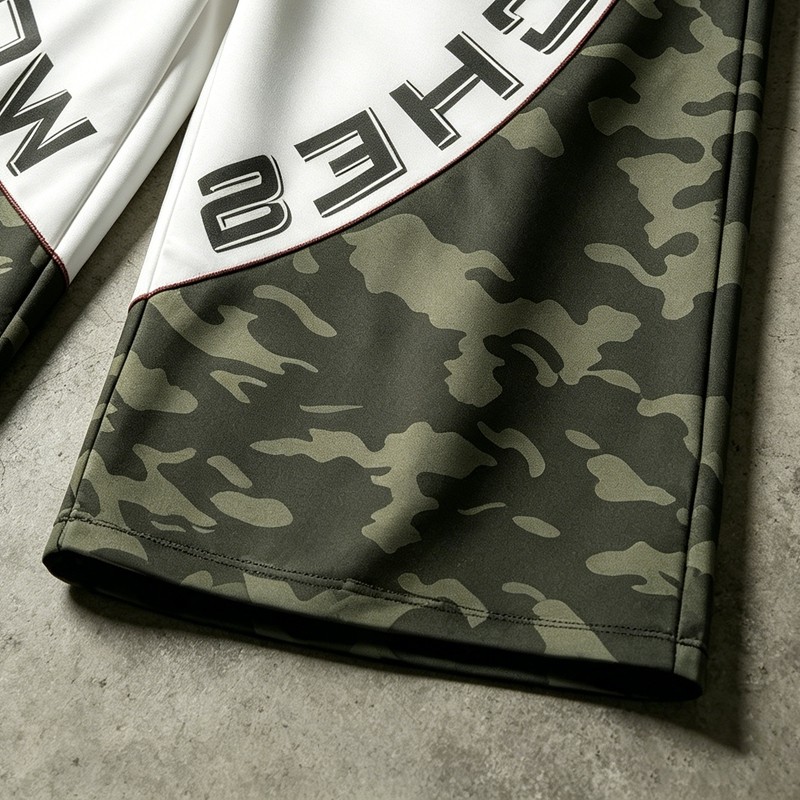 Heat Transfer Printed Camo Panel Cropped Capri Pants