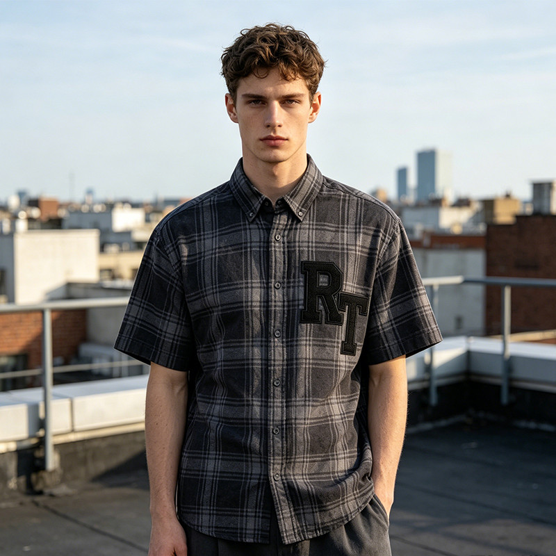 Short Sleeve Plaid Shirt With RT Applique