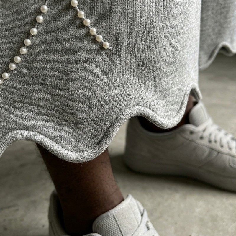 Pearl Bead Embellished Wavy Hem Cropped Capri pants