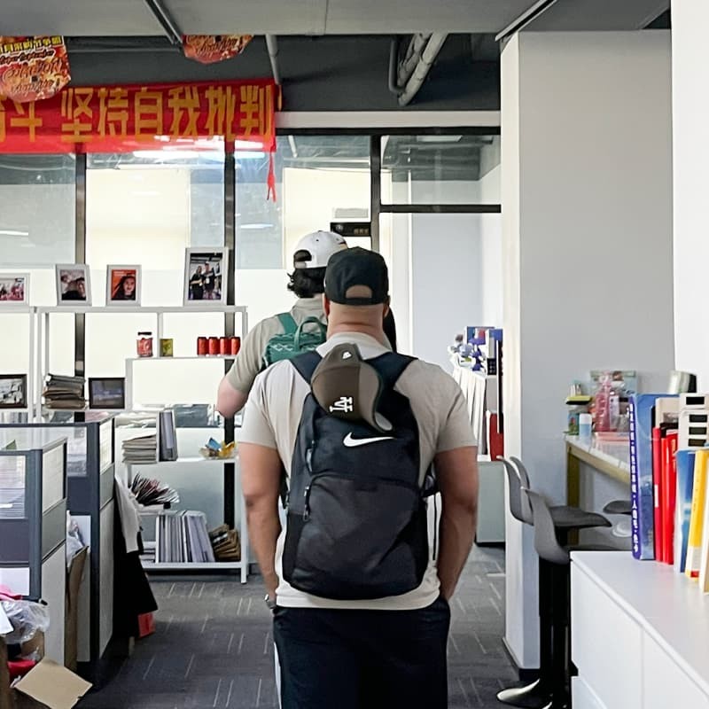 Warm Welcome: Overseas Clients Visit Rainbow Touches Factory