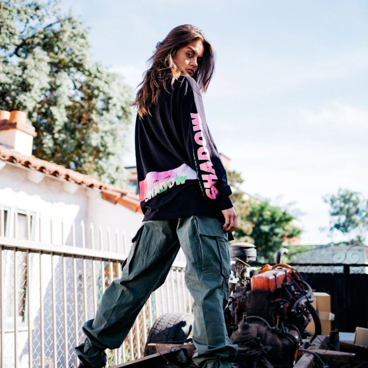 The Evolution of Women's Streetwear: From Subculture to Mainstream
