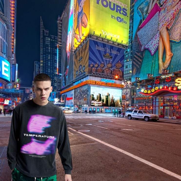 Technology Integration in Street Style Sweatshirt Design