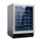 Refrigerador de vinho embutido de zona única de 24 polegadas de largura com 53 garrafas com cremalheira de arame reversível porta SS luz LED
