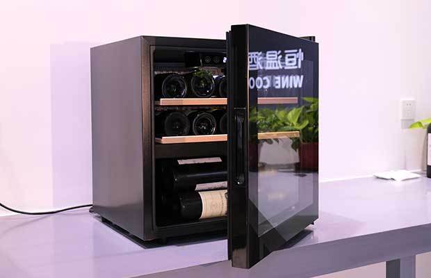 Customizable countertop wine coolers
