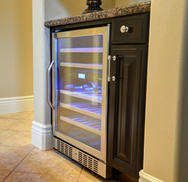 Por que as adegas climatizadas estão se tornando cada vez mais populares em restaurantes?