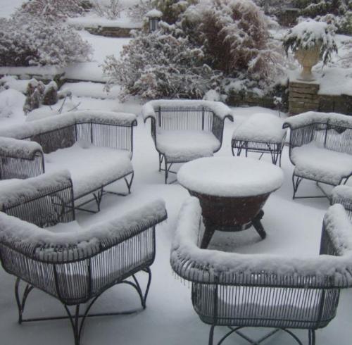 ¿Cómo almacenar muebles de exterior para el invierno?