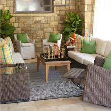 The Difference Between Indoor and Outdoor Furniture