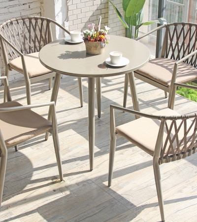 Chaise en rotin et table ronde en métal Ensemble de mobilier de jardin étanche