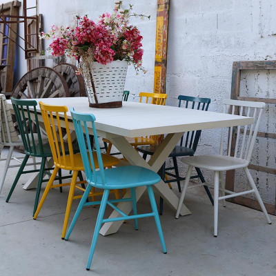 Chaises et table de salle à manger de meubles en métal pour le jardin et la salle à manger à la maison