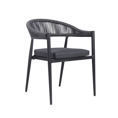Chaise imperméable de corde de meubles extérieurs de café-restaurant de fauteuil de rotin de jardin avec le coussin