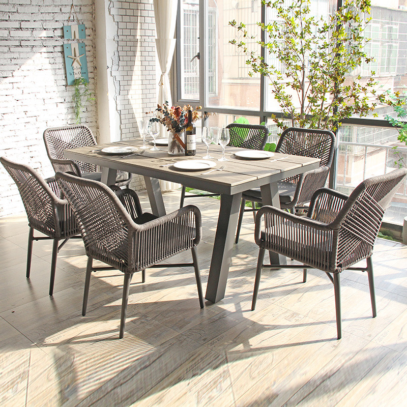 Outdoor Dining Furniture Ready for the Seasons