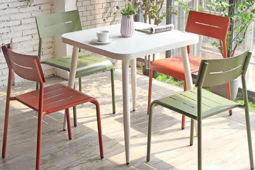 How to Choose Commercial Furniture