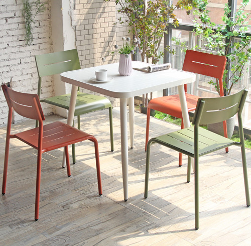 How to Choose Commercial Furniture