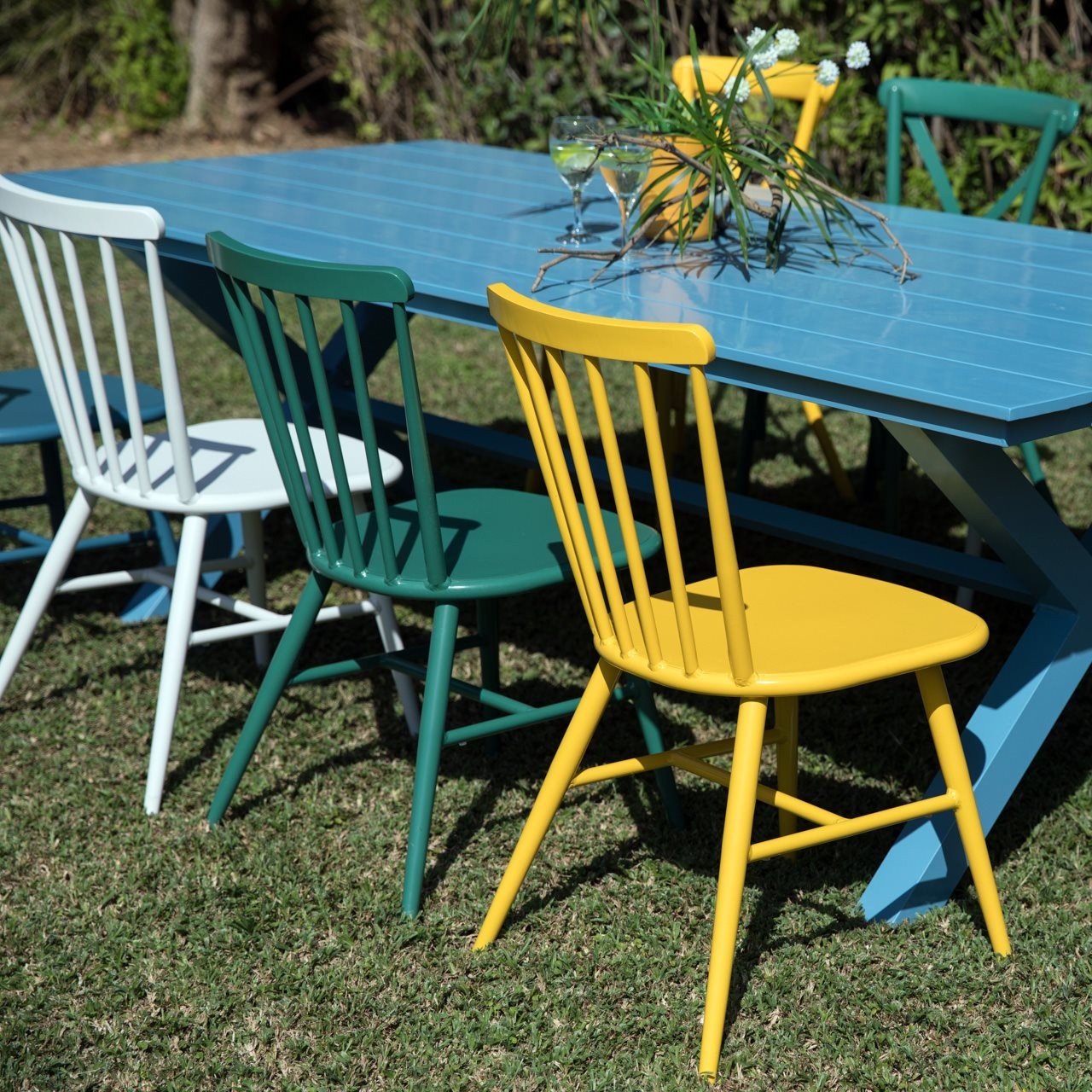 terrace metal table and chairs