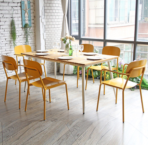 Crafting the Future of Outdoor Living: Aluminum-Centric Furniture Innovations