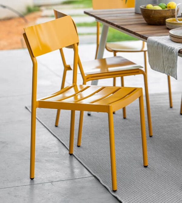 outdoor furniture table and chair