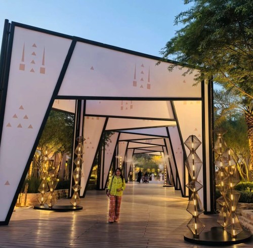 Commercial Furniture Projects-Meeting In the Middle East