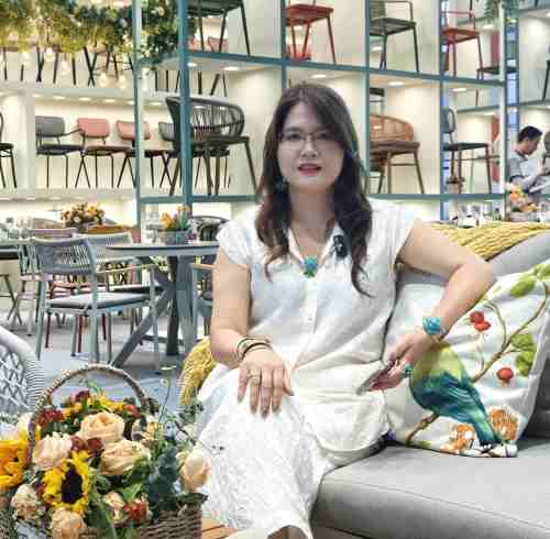 Lisa In Saudi Arabia