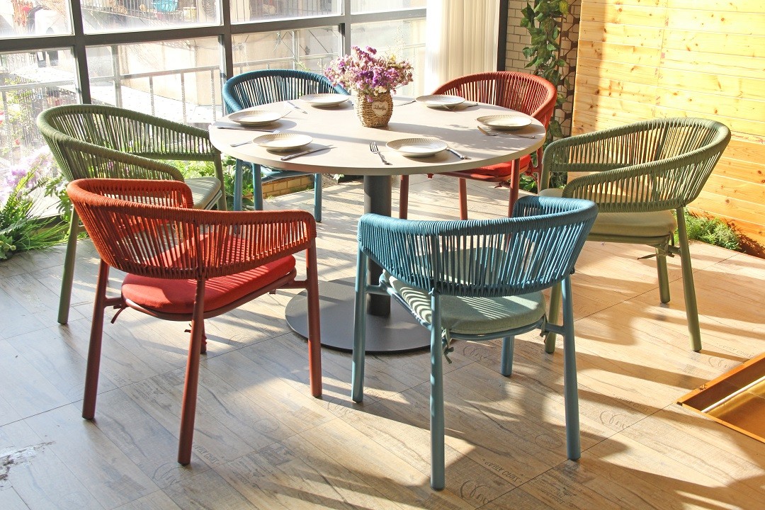 Garden Tables And Chairs