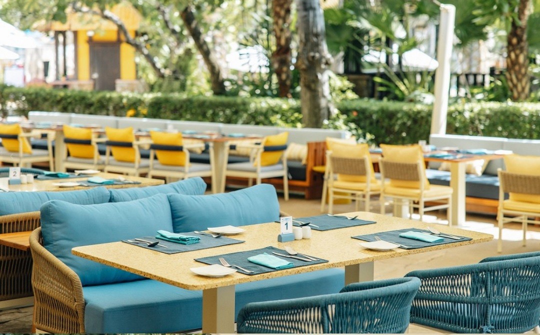 outdoor coffee furniture