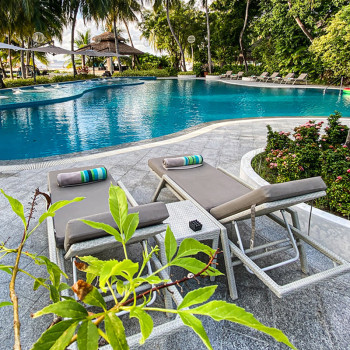 Aluminum Leg Pe Rattan Outdoor Waterproof Lounger Chair