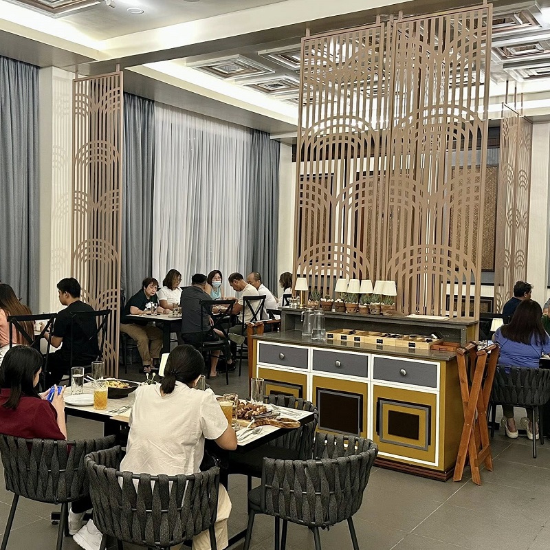 Outdoor Woven Rope Dining Chairs And Customized Dining Tables
