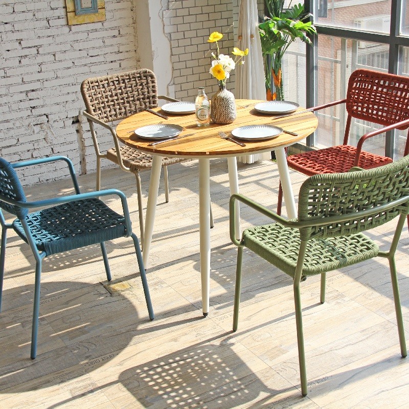How To Choose The Perfect Outdoor Table For Your Space?