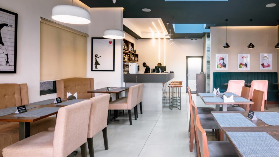 Nigerian Restaurant Operators Choose Suitable Chairs And Tables For Restaurant Furniture 