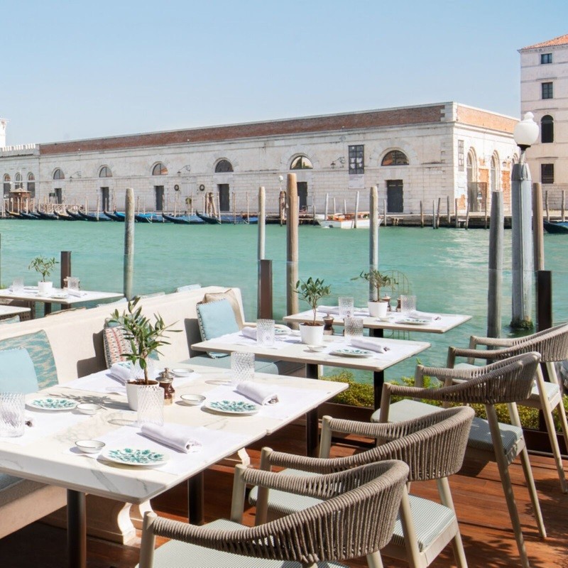 What Kind Of Commercial Furniture Do Ethiopian Restaurants Need?