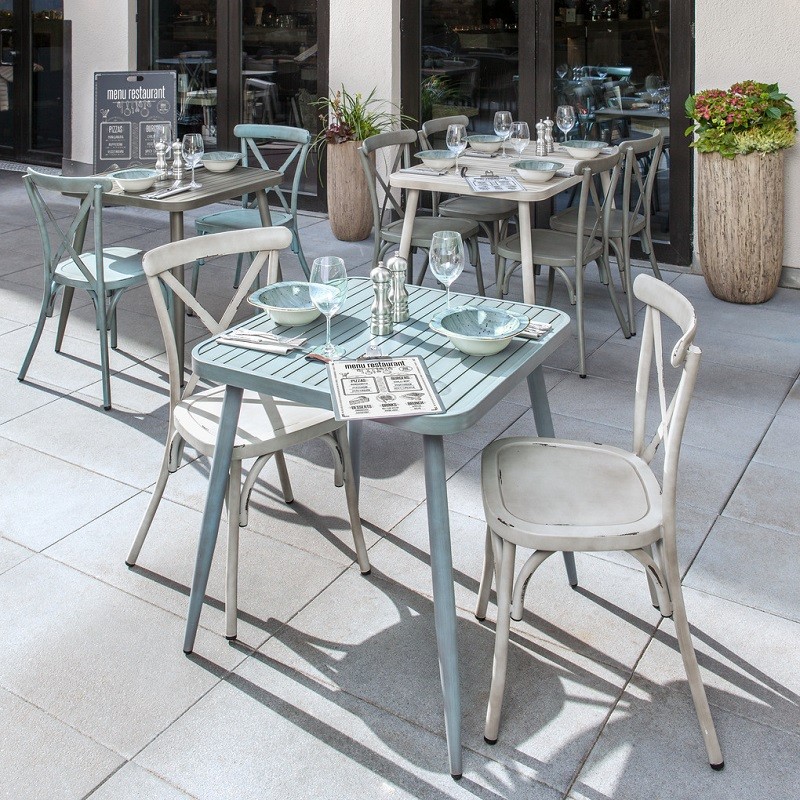 Bring Your Aluminum Tables And Chairs From Indoors To Outdoors