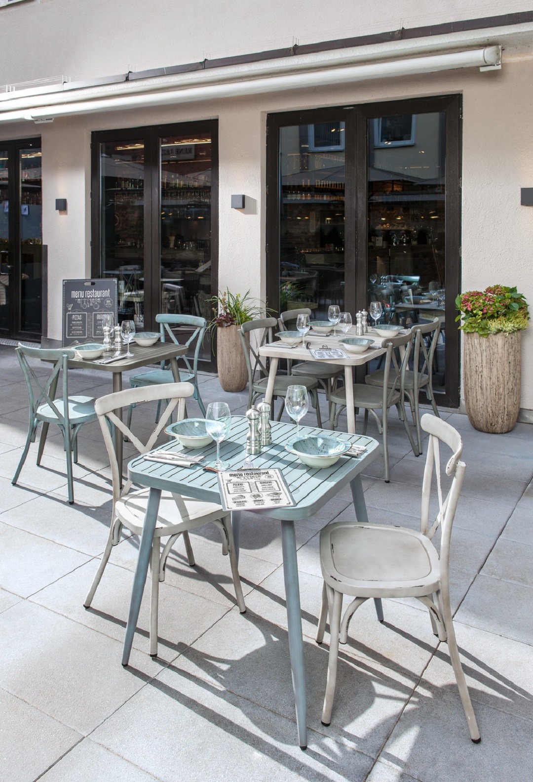 Aluminum Tables And Chairs