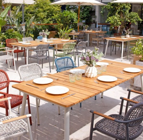 How To Buy Contract Dining Chairs And Tables For Commercial Use With Ease