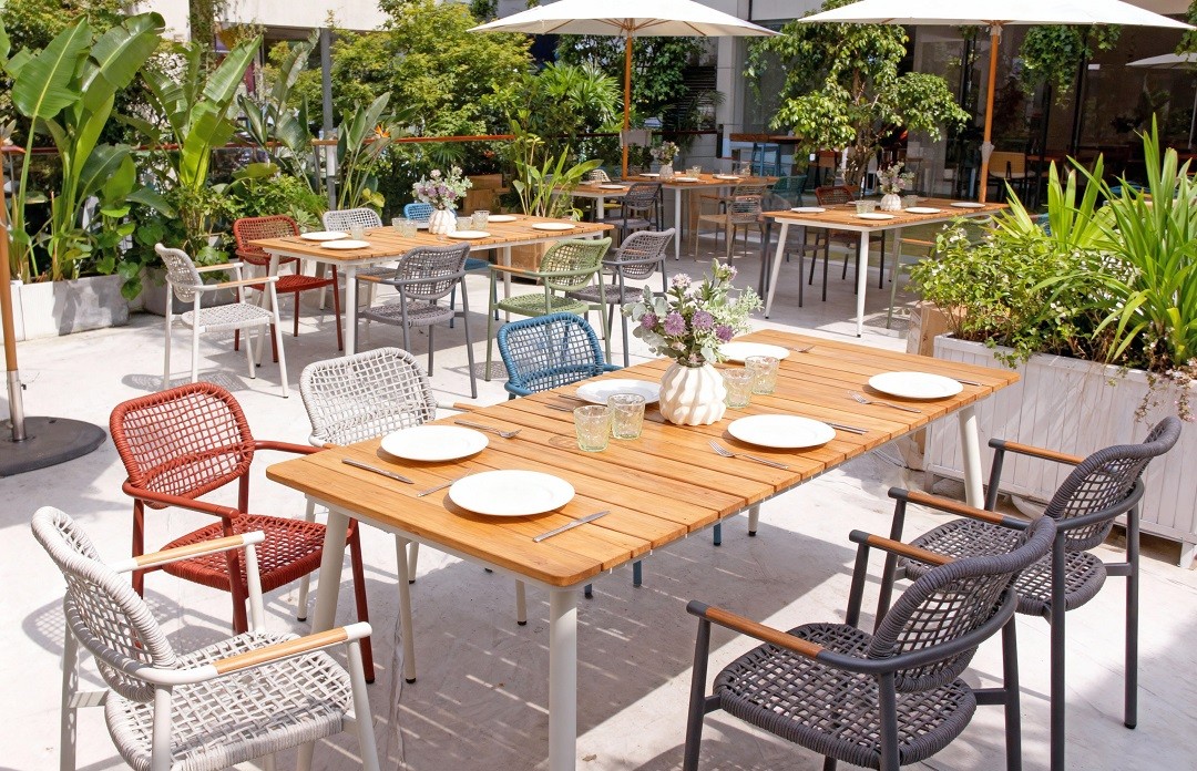 Contract Dining Chairs And Tables