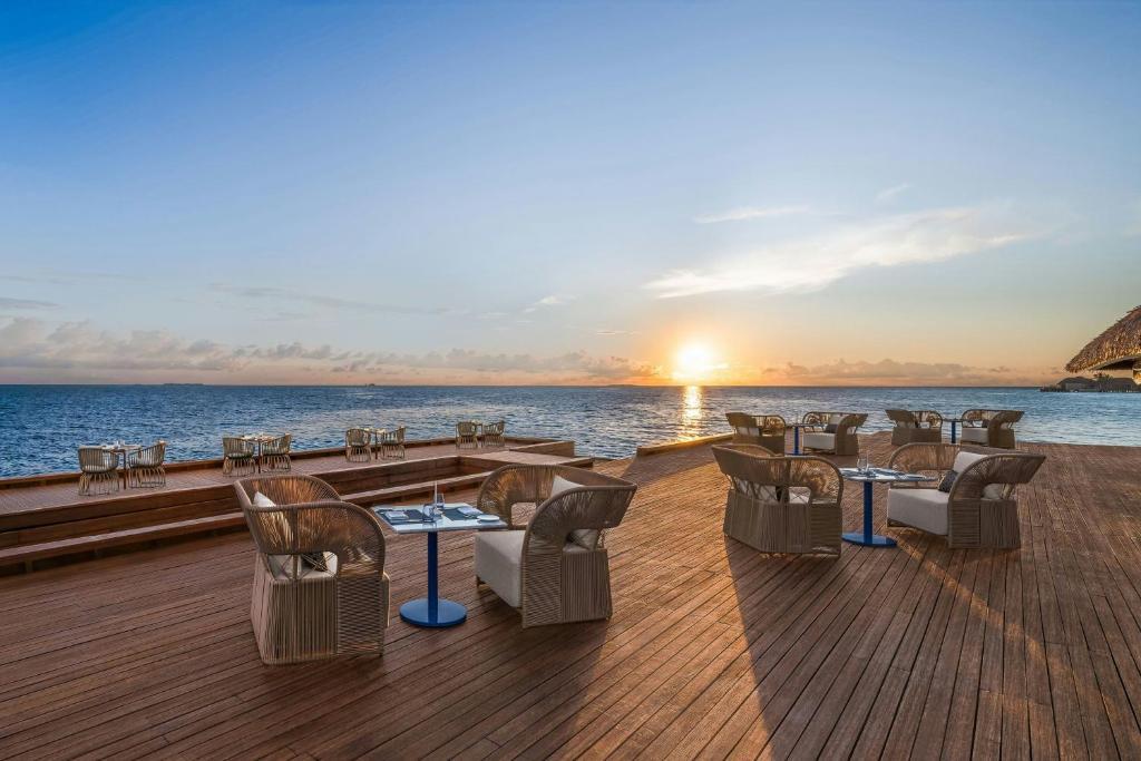 Outdoor & Patio Furniture For Luxury Resorts & Beach Hotels