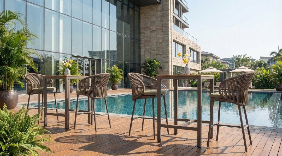 Braided Rope High Bar Chair