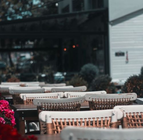 The Complete Guide to Commercial Outdoor Restaurant Furniture: Materials, ROI, and Design Strategies