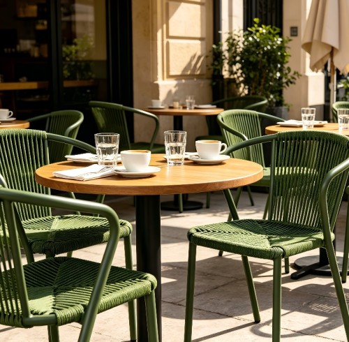 Contract Grade Outdoor Chairs And Tables For Outdoor Bistro And Cafes