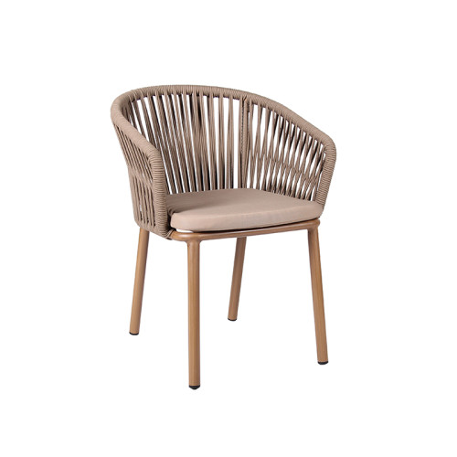 Casual Patio Armchair With Metal Legs And Breathable Rope Weave