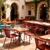 Conjuntos de muebles para restaurantes al aire libre: 12 combinaciones de mesas y sillas para patio que realzan el atractivo exterior de su hogar.