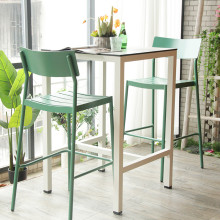 Bar Stools With Backs vs. Bar Stools Without Backs: Pros And Cons