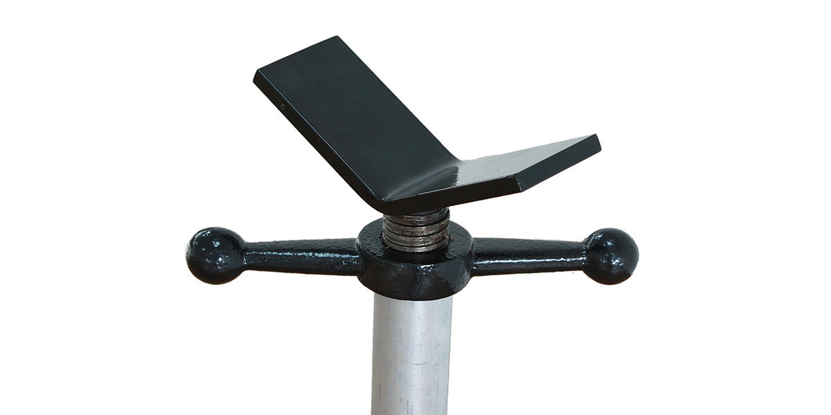 V head pipe stand