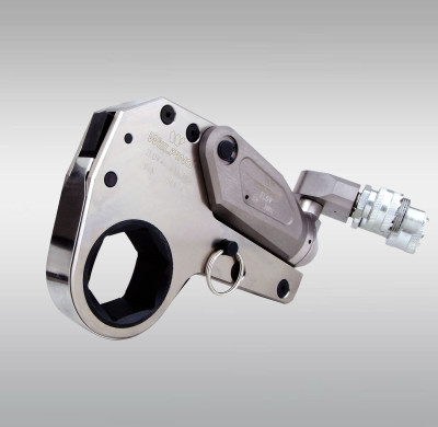 Точность низкопрофильного гидравлического динамометрического ключа на 700 бар