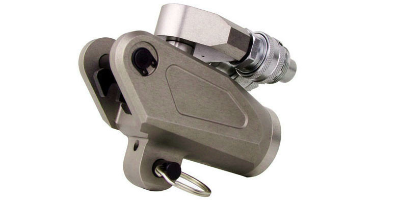 hydraulic torque wrench accuracy