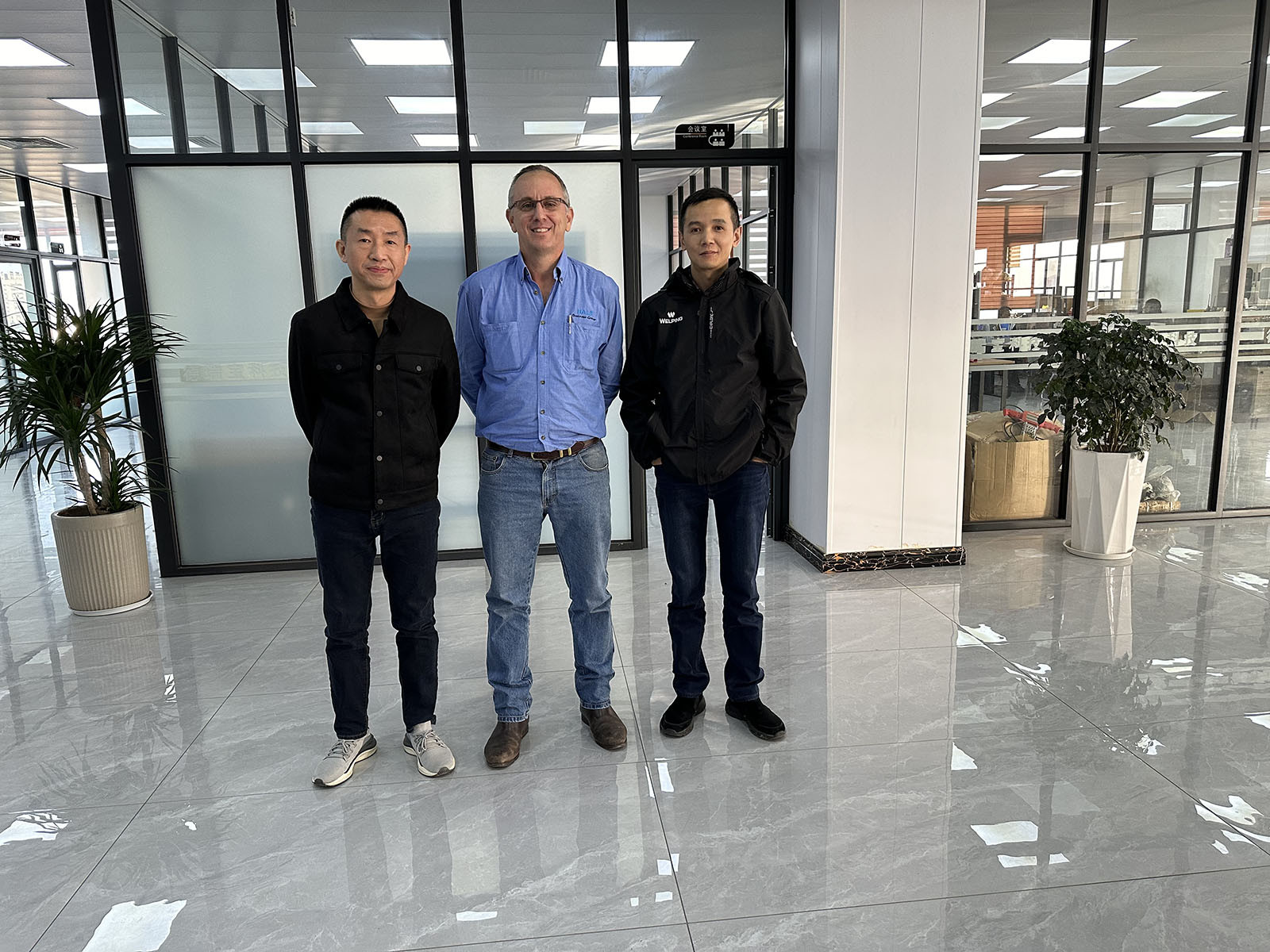 Welcome customers to visit our HDPE butt welding machine factory!