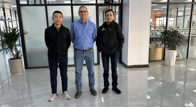 Welcome customers to visit our HDPE butt welding machine factory!