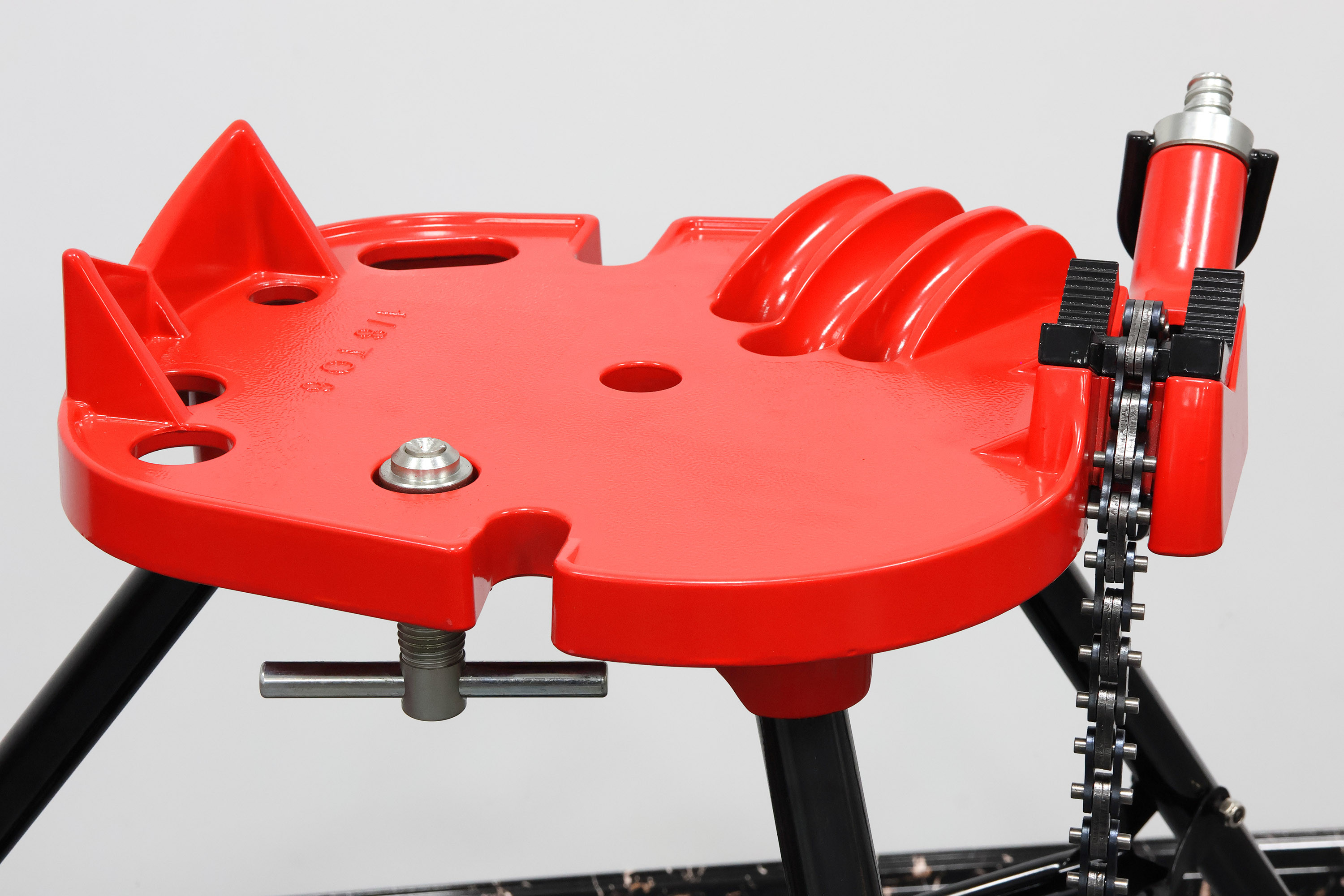 An In-Depth Look at the WELPING H401 Tri-Stand Chain Vise