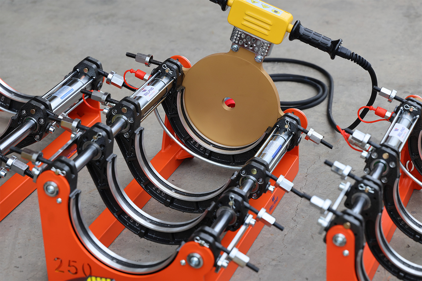200mm pipe jointing fusion machine