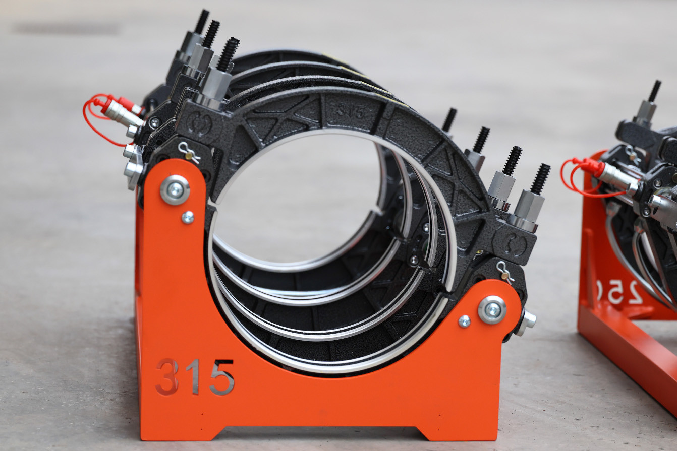 200mm HDPE pipe welding machine